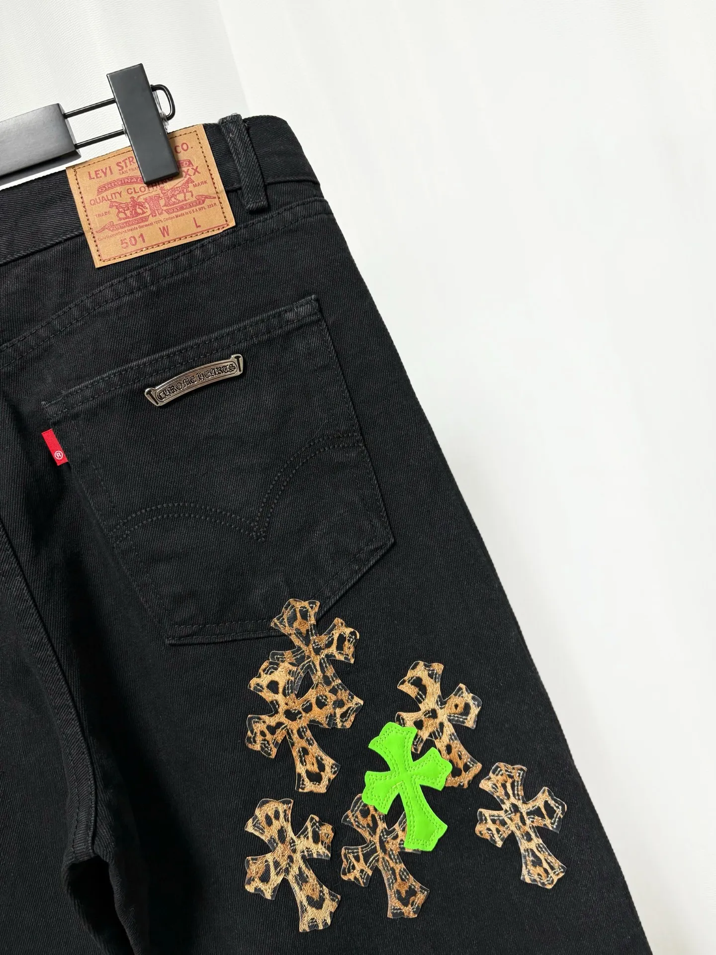 Chrome Hearts + Black ， ， Same Style， Hot Sale 。 ， ， ， ， ， 。 Genuine Leather ， 。 ， ； ， ， ， 。 🖤💚 ， ！ ， ， ， ， ！